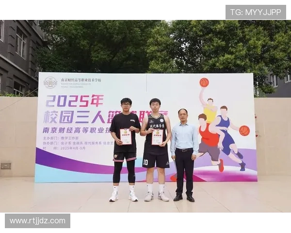 南京篮球队在城市联赛中的强劲表现与未来展望分析