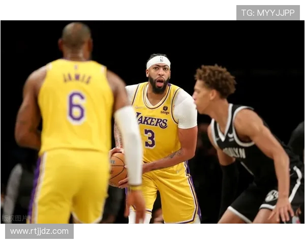 南京篮球队防守反击分析及其在比赛中的得失表现探讨