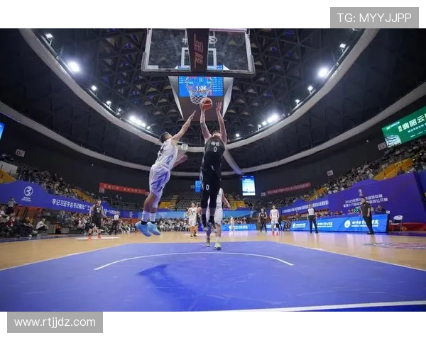 城市联赛精彩回顾：北京篮球队默契配合展现团队实力与战术执行力