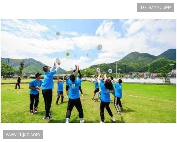 深圳飞盘队的蜕变与成长:极限运动联赛的奋斗故事与未来展望 深圳飞盘队的蜕变与成长:极限运动联赛的奋斗故事与未来展望