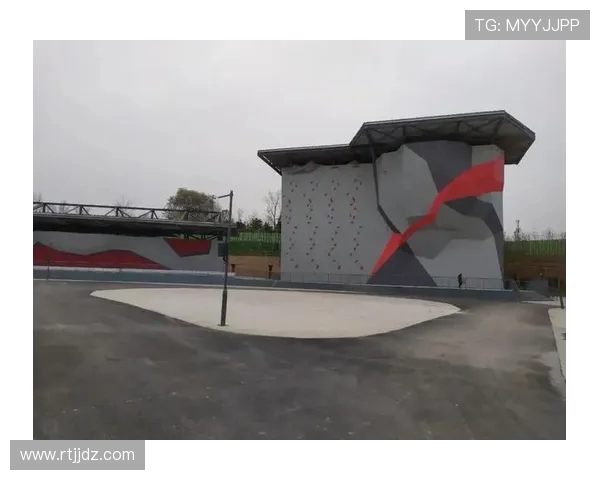 西安滑板队勇闯攀岩联赛展现拼搏精神与团队力量的逆袭之路