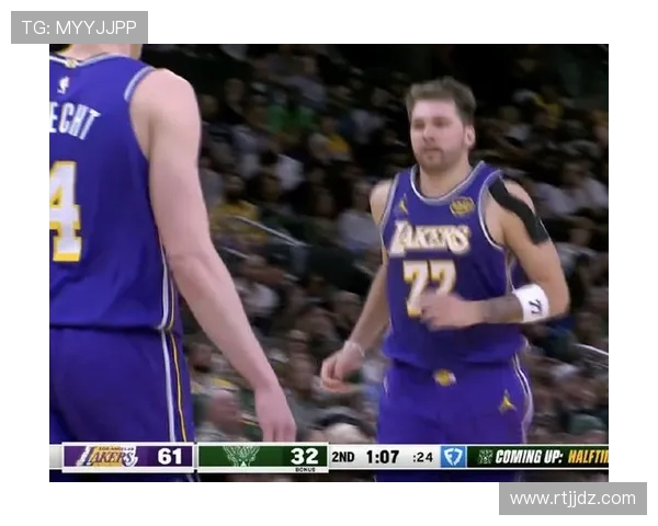 2021年湖人与雄鹿的巅峰对决回顾与精彩瞬间分析