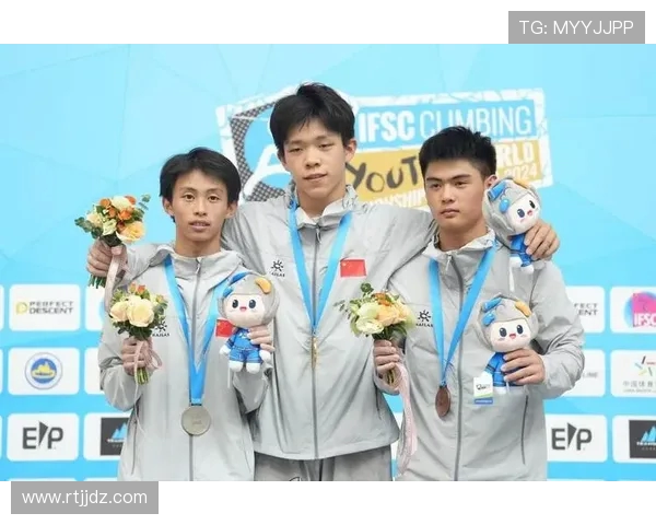 杭州攀岩队与成都攀岩队赛后复盘分析比赛节奏与战术对比